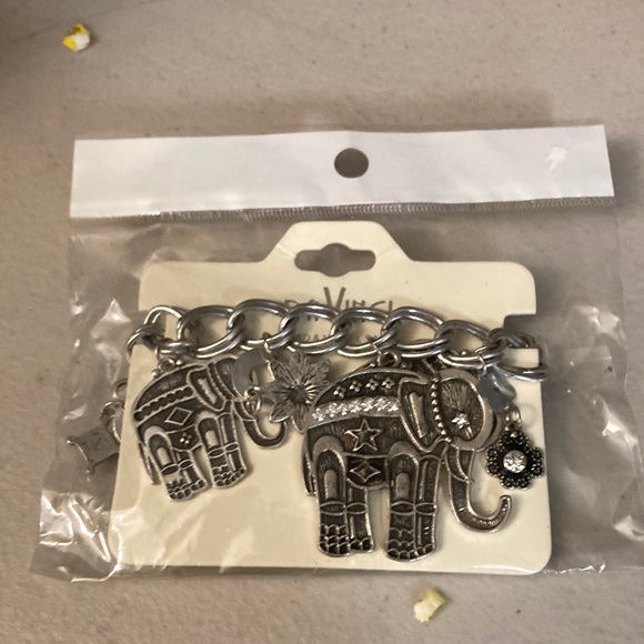 DaVinci lead & nickel safe elephant bracelet - Picture 1 of 5